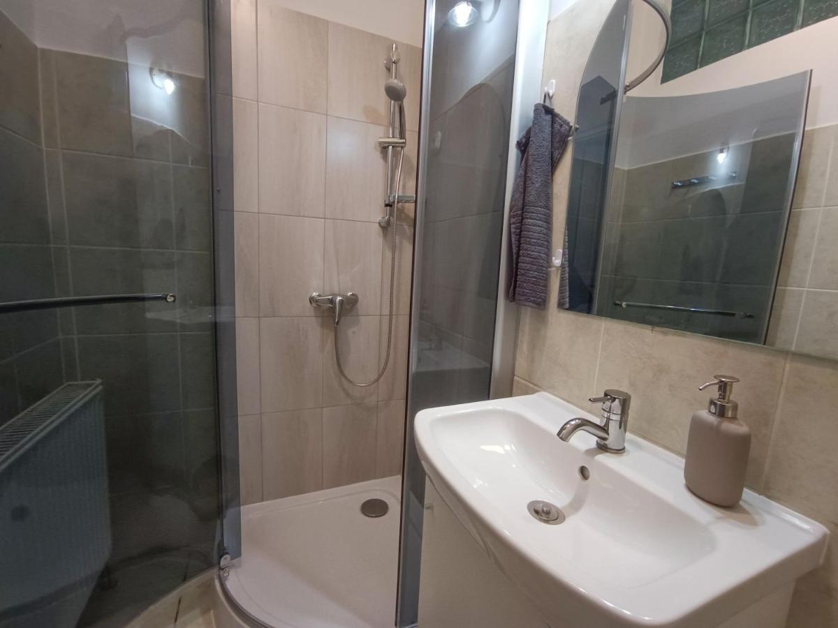 R172 Elitehost Raday Studio Apartment Budapest Exterior photo