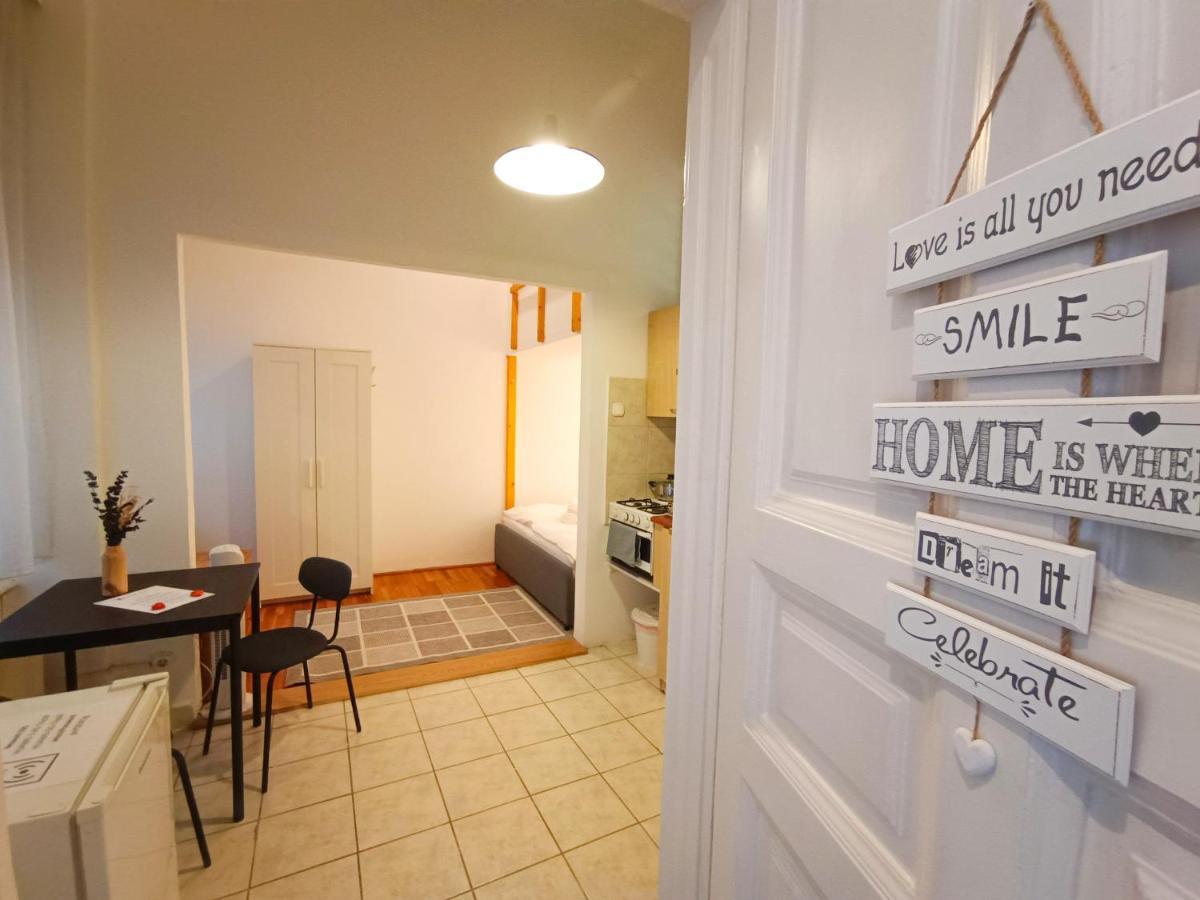 R172 Elitehost Raday Studio Apartment Budapest Exterior photo